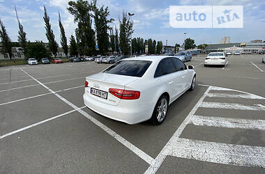 Седан Audi A4 2014 в Києві