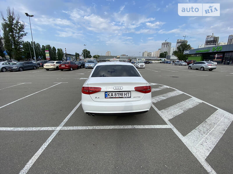 Седан Audi A4 2014 в Києві