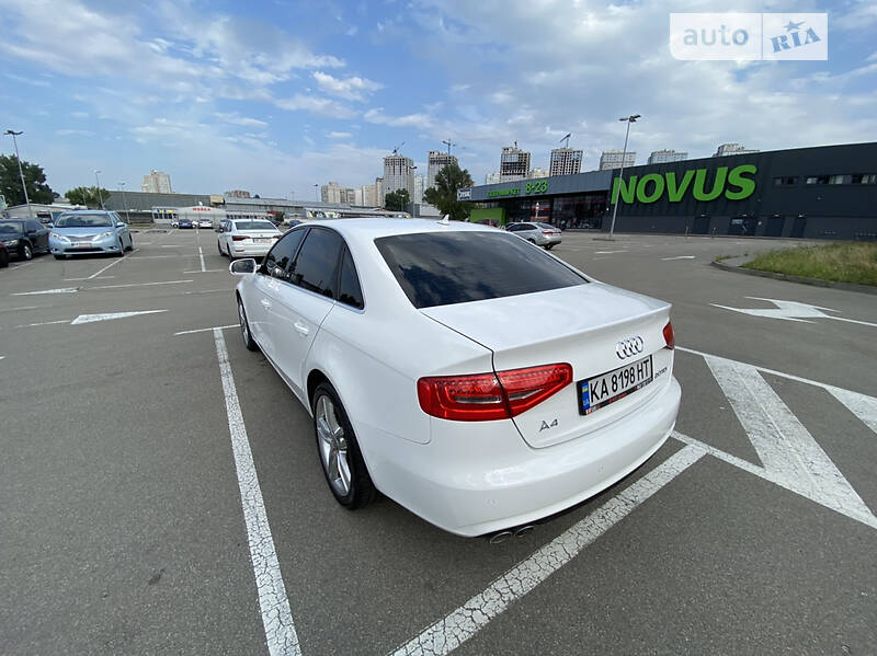 Седан Audi A4 2014 в Києві