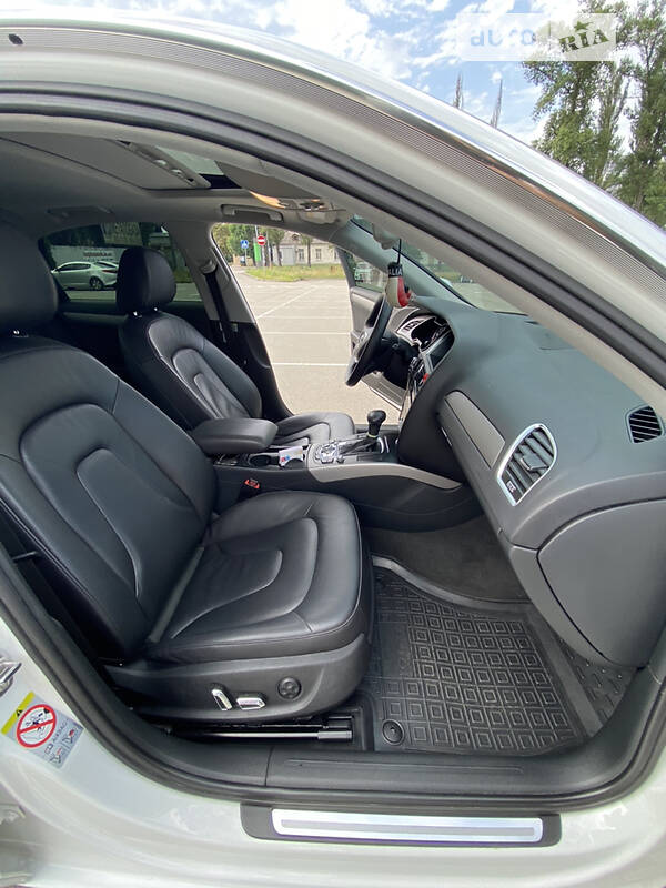 Седан Audi A4 2014 в Києві