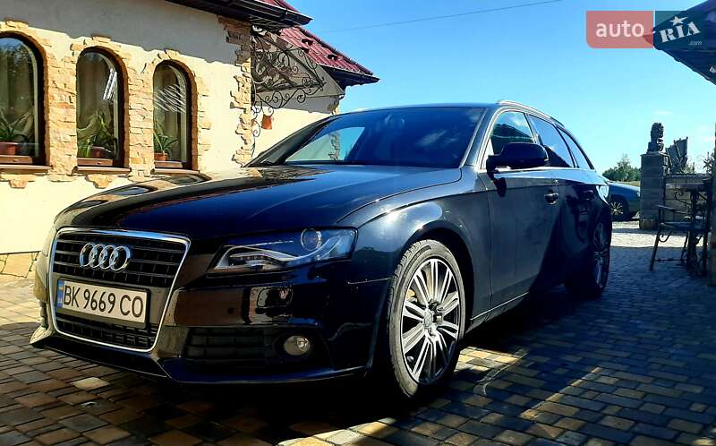 Універсал Audi A4 2009 в Вараші