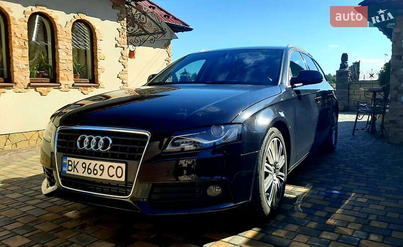 Універсал Audi A4 2009 в Вараші