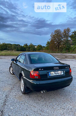 Седан Audi A4 1996 в Летичіві