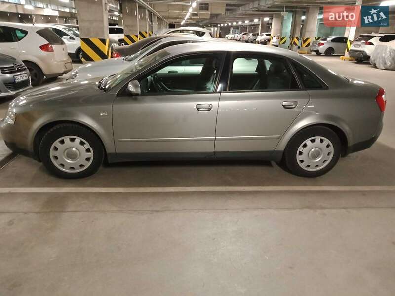 Седан Audi A4 2001 в Кривому Розі