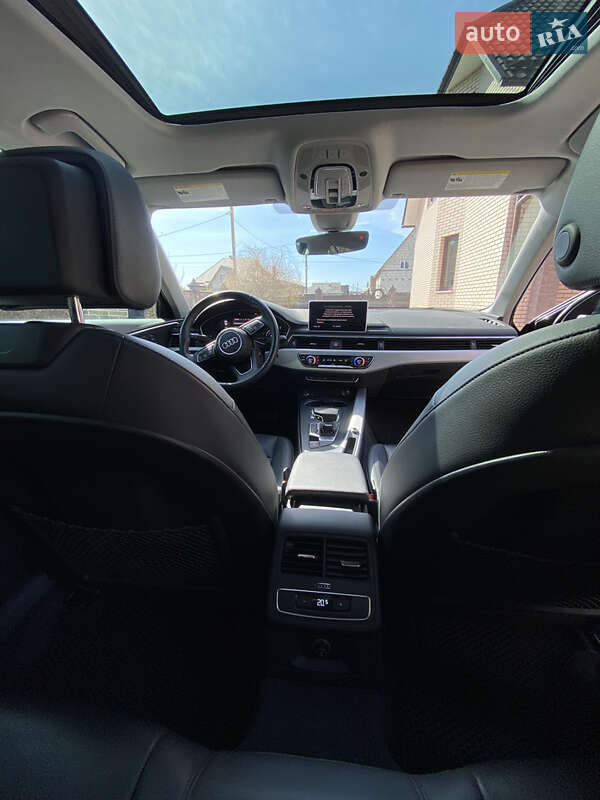 Седан Audi A4 2016 в Сарнах