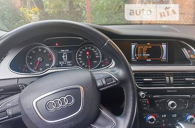 Седан Audi A4 2014 в Львові