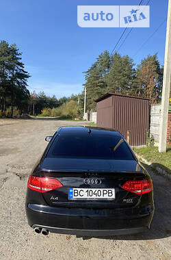 Седан Audi A4 2011 в Львове
