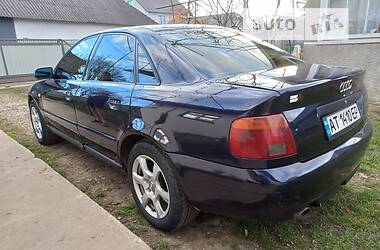 Седан Audi A4 1999 в 