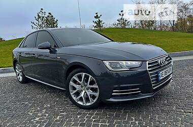 Седан Audi A4 2018 в 