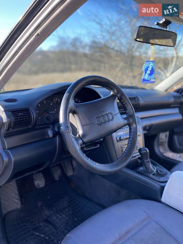 Универсал Audi A4 1997 в Львове
