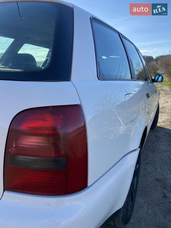 Универсал Audi A4 1997 в Львове