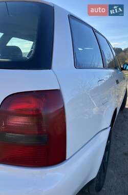 Универсал Audi A4 1997 в 