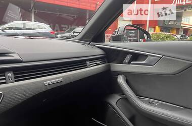 Седан Audi A4 2020 в Львове