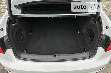 Седан Audi A4 2017 в 