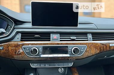 Седан Audi A4 2017 в 