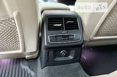 Седан Audi A4 2017 в 