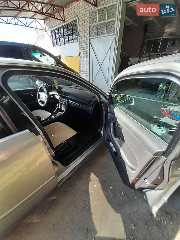 Седан Audi A4 2001 в Кременчуге