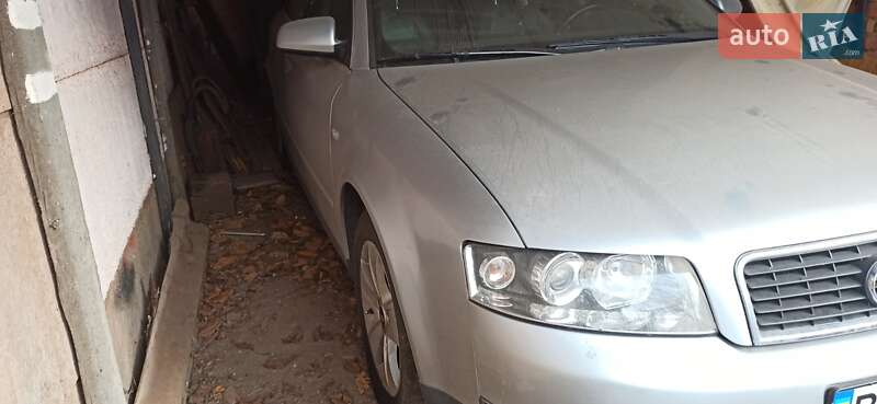 Седан Audi A4 2001 в Кривом Роге
