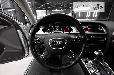 Седан Audi A4 2014 в Днепре