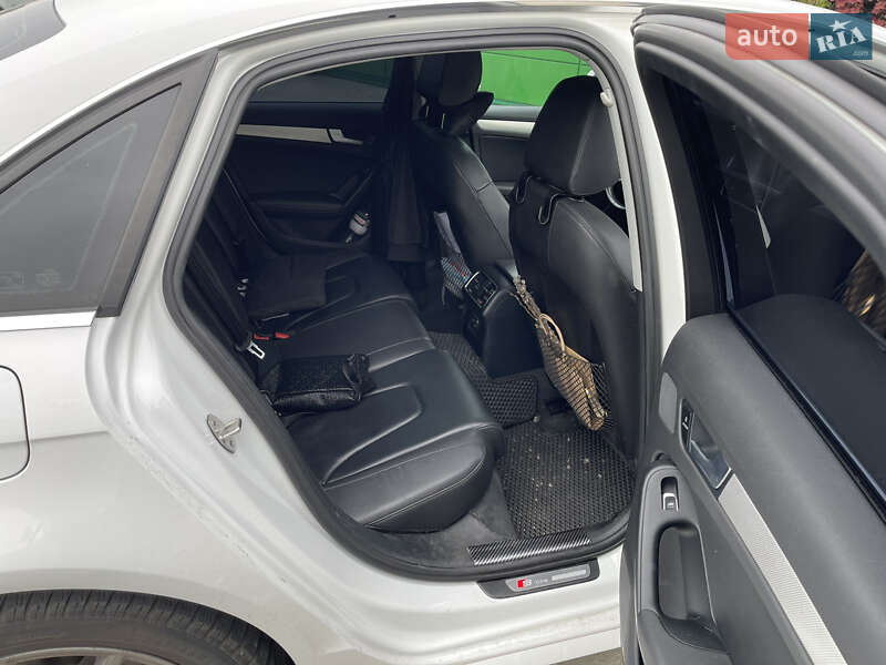 Седан Audi A4 2014 в Херсоне