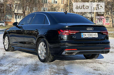 Седан Audi A4 2020 в Ровно