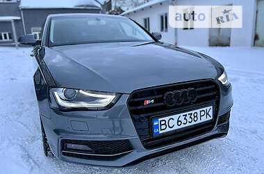 Седан Audi A4 2015 в Львове