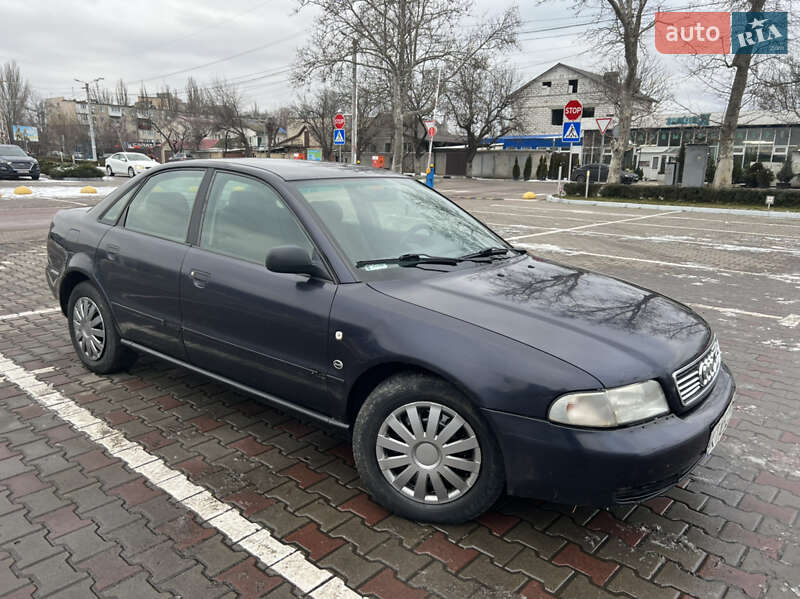 Седан Audi A4 1999 в Одессе