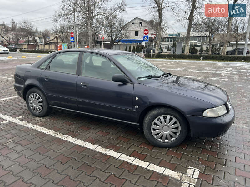 Седан Audi A4 1999 в Одессе