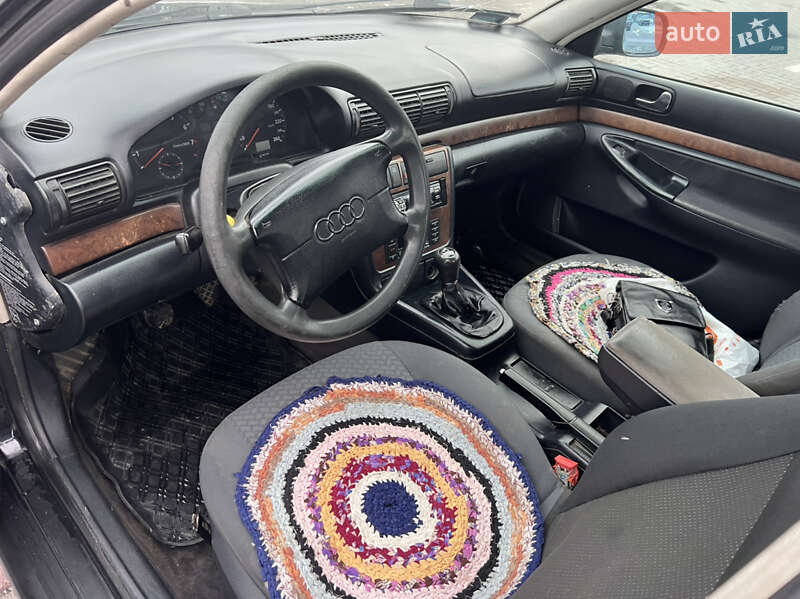 Седан Audi A4 1999 в Одессе