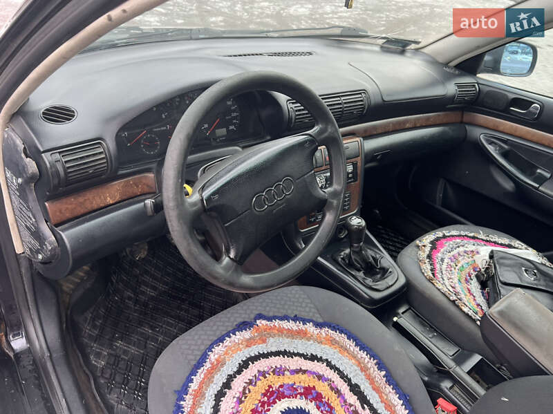Седан Audi A4 1999 в Одессе
