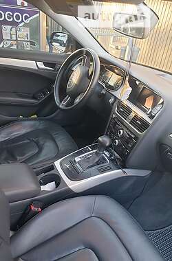 Седан Audi A4 2013 в Днепре