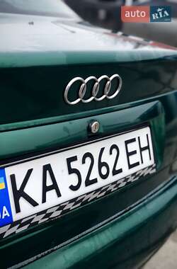 Седан Audi A4 1996 в Києві