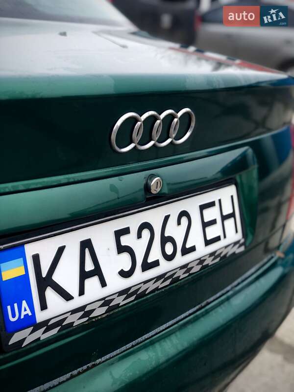 Седан Audi A4 1996 в Києві