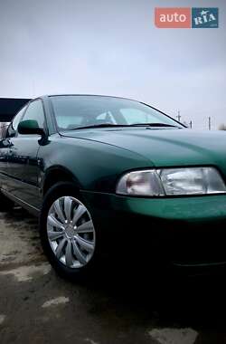 Седан Audi A4 1996 в Києві