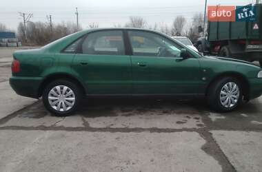 Седан Audi A4 1996 в Києві