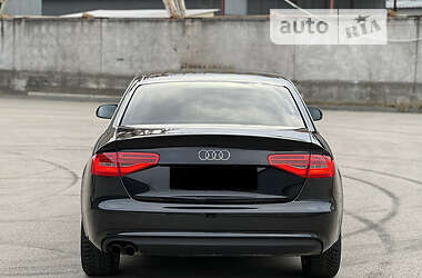 Седан Audi A4 2012 в 