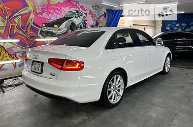 Седан Audi A4 2015 в 