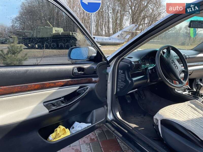 Седан Audi A4 1996 в Переяславі