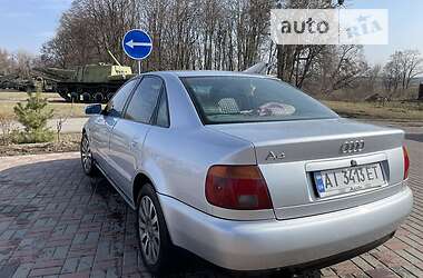 Седан Audi A4 1996 в Переяславі