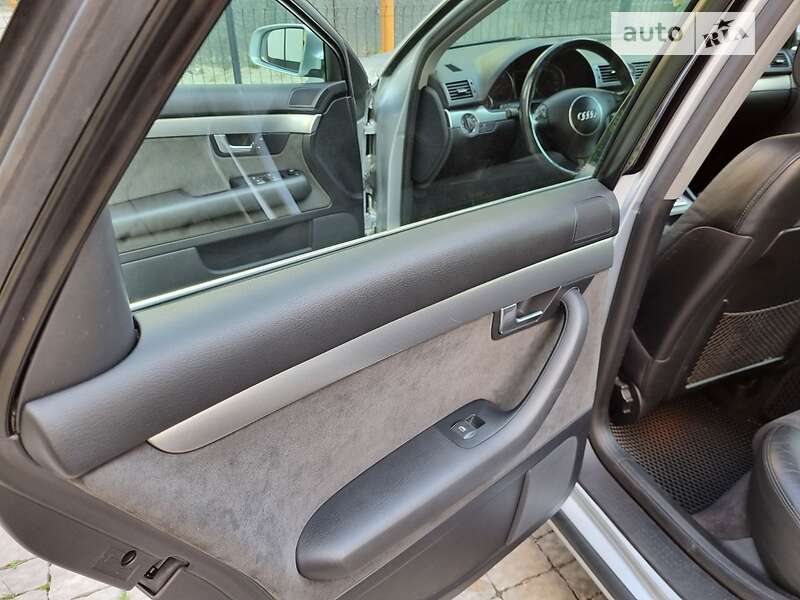 Седан Audi A4 2004 в Ивано-Франковске