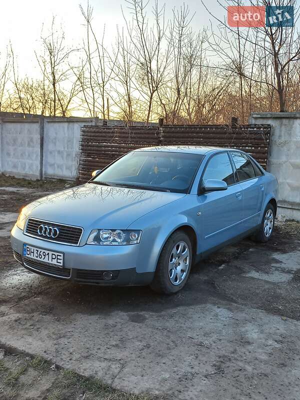 Седан Audi A4 2001 в Подольске