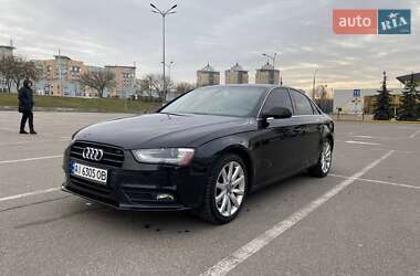 Седан Audi A4 2012 в 