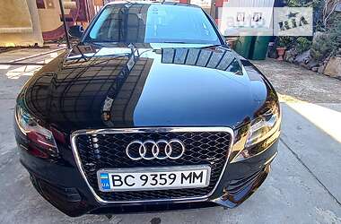 Седан Audi A4 2011 в Стрию