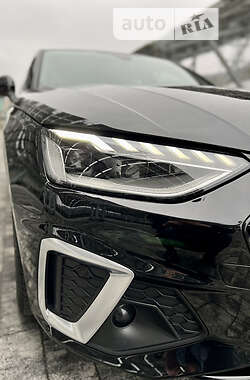 Седан Audi A4 2021 в 