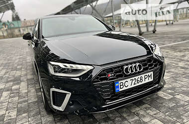 Седан Audi A4 2021 в 
