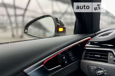 Седан Audi A4 2021 в 