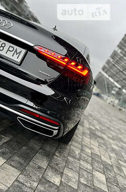 Седан Audi A4 2021 в 