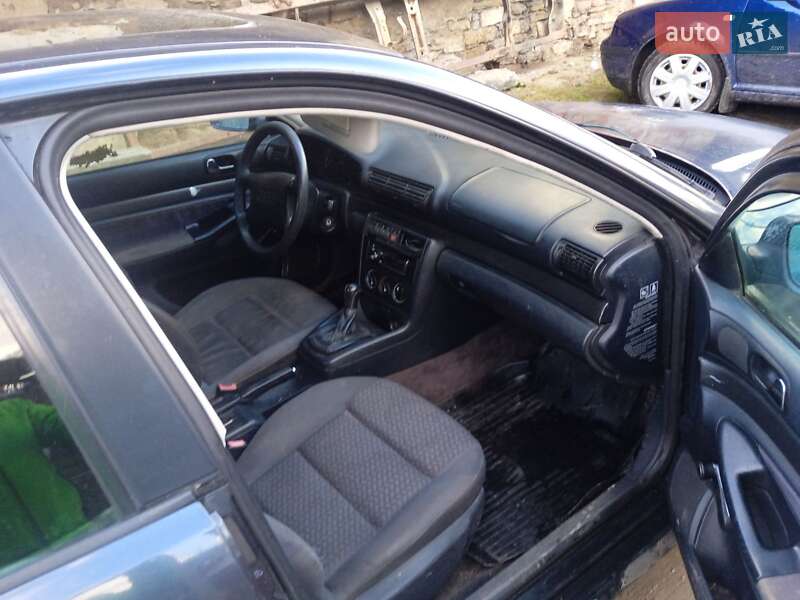 Седан Audi A4 1998 в Воловце фото 3 Седан Audi A4 1998 в Воловце