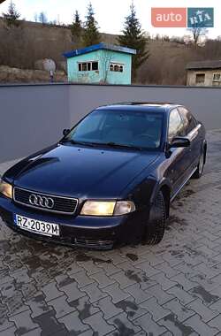 Седан Audi A4 1998 в 