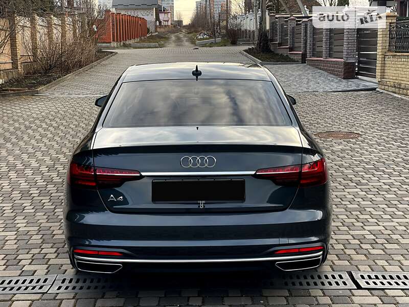 Седан Audi A4 2019 в Хмельницькому